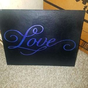 Love colorshifting sign